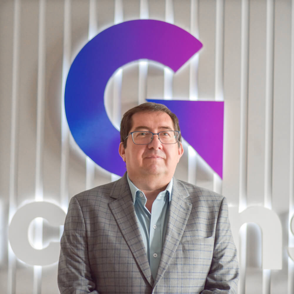 Dr. Carlos León Acosta